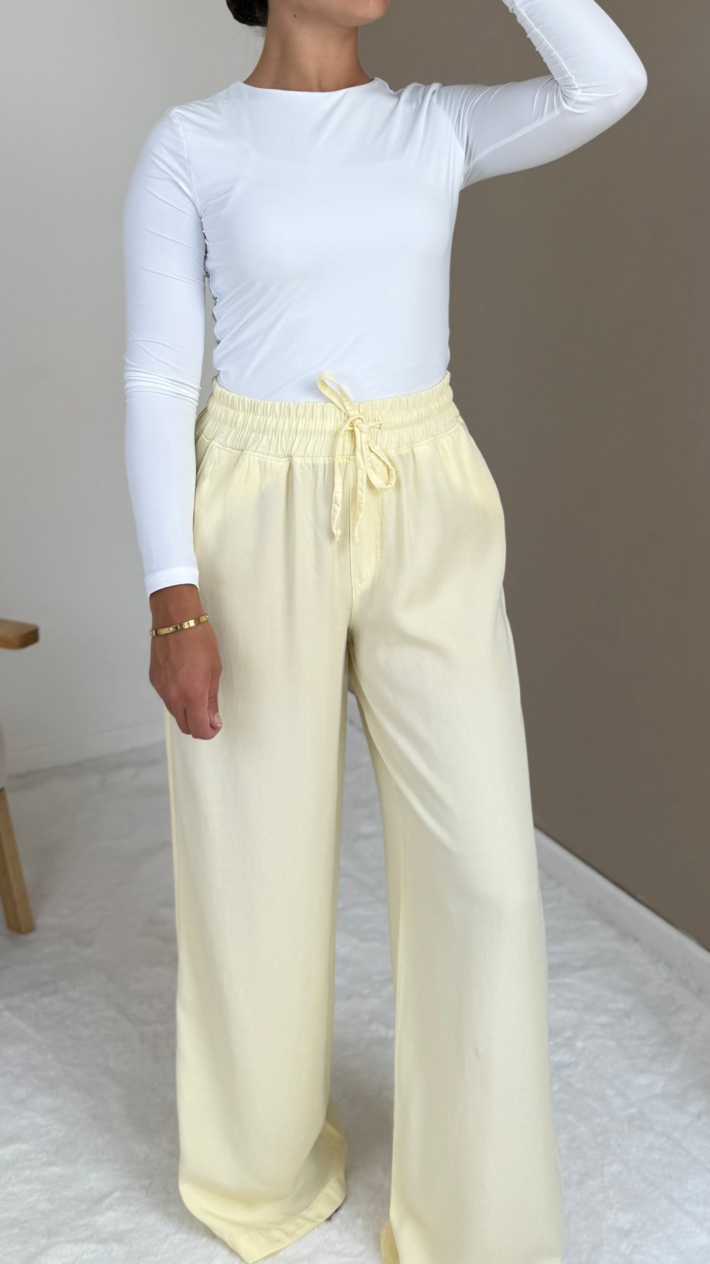 PANTALON FLUIDE JAUNE