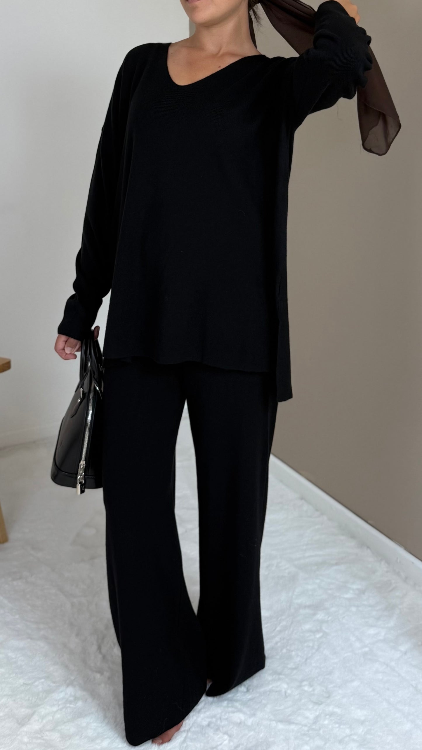 SET PULL ET PANTALON NOIR