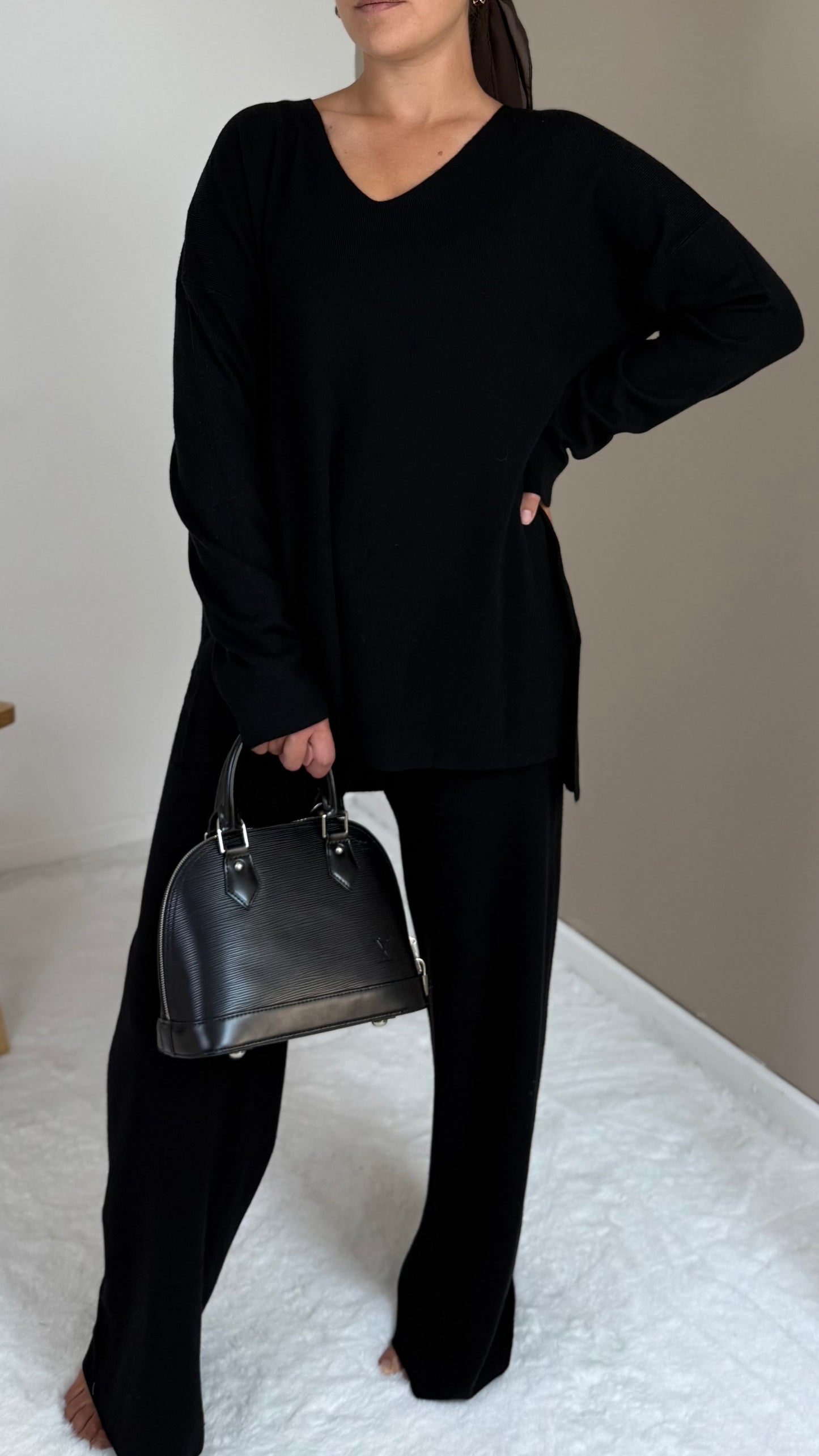 SET PULL ET PANTALON NOIR
