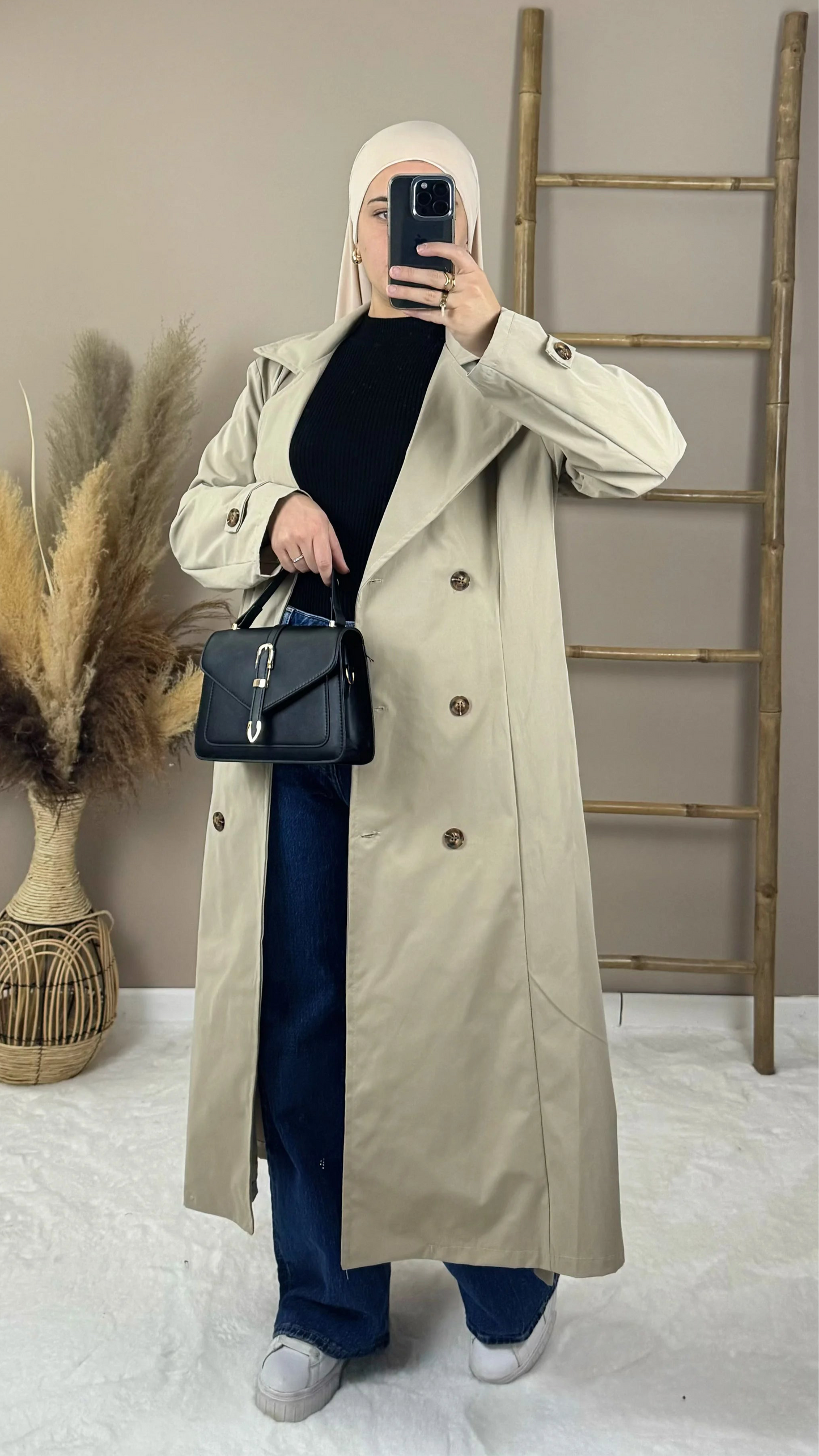 BEIGE TRENCH COAT 