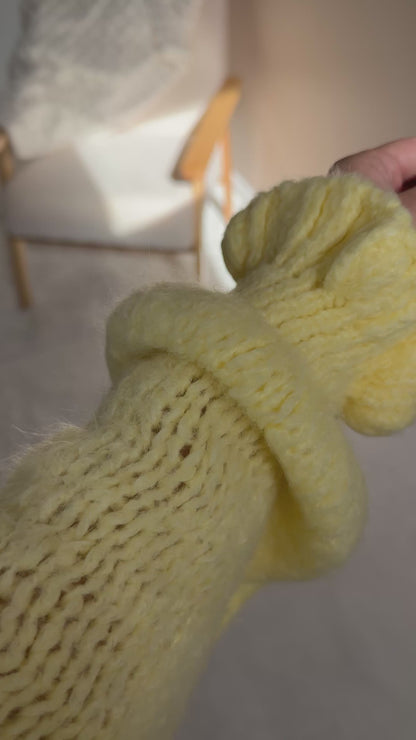 YELLOW WOOL VEST